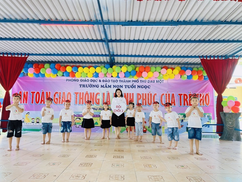 Hội thi "An toàn giao thông là hạnh phúc trẻ thơ"