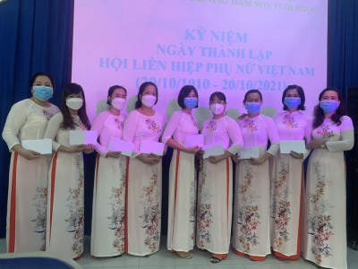 TRƯỜNG MẦM NON TUỔI NGỌC HỌP MẶT KỶ NIỆM NGÀY PHỤ NỮ VIỆT NAM 20/10.