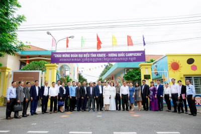 Trường Mầm non Tuổi Ngọc vinh dự đón tiếp đoàn Đại biểu tỉnh Kratie Vương quốc Cambodia