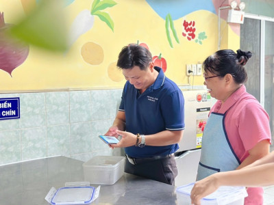 TRƯỜNG MẦM NON TUỔI NGỌC ĐÓN ĐOÀN KIỂM TRA AN TOÀN THỰC PHẨM