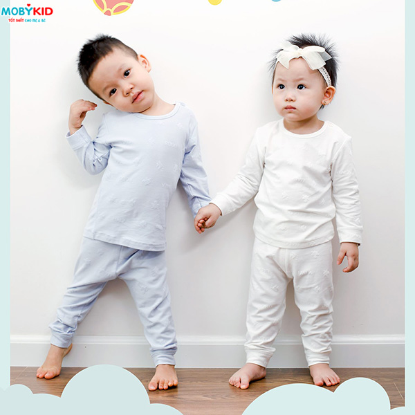 CÓ NÊN CHO CON MẶC ĐỒ NGỦ KHI ĐƯA CON ĐẾN TRƯỜNG