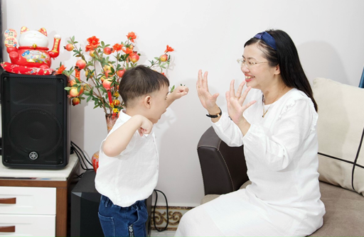 Tâm lý của trẻ em trong mùa dịch, ba mẹ cần làm gì để giúp các con.