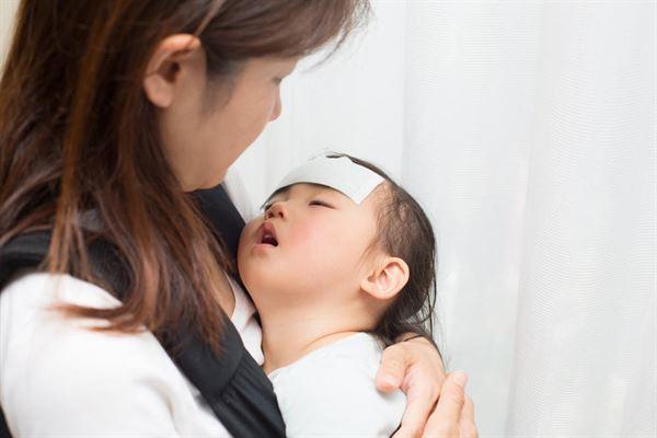 Chăm sóc trẻ F0 tại nhà: Những điều đơn giản không phải cha mẹ nào cũng biết