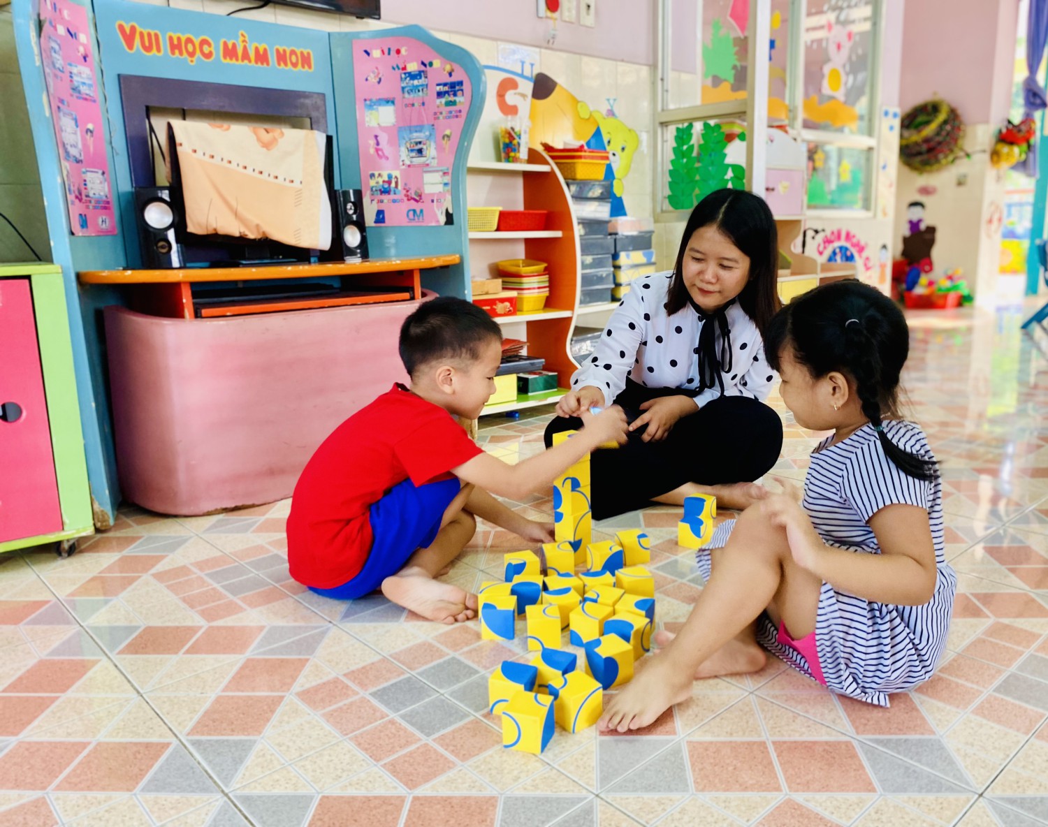 Một ngày cùng bé tại trường Mầm non