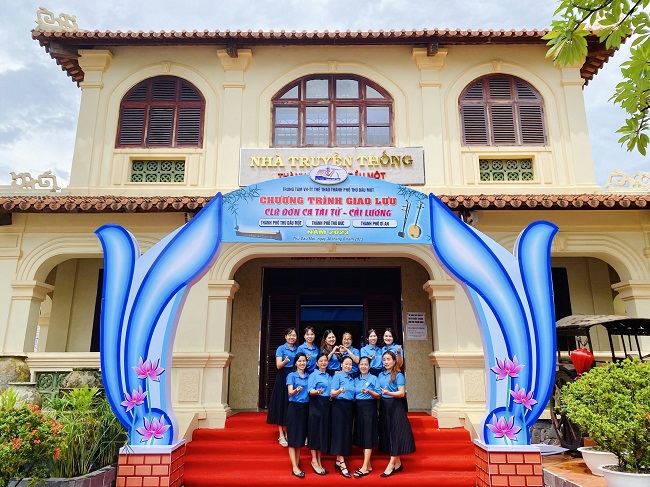 Trường Mầm non Tuổi Ngọc tham quan triển lãm trưng bày chủ đề "Thủ Dầu Một  - Dấu ấn xưa"